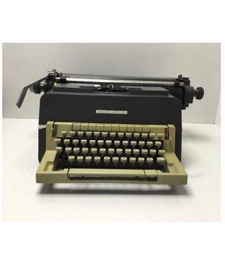 Máquina de escribir Olivetti Linea 98
