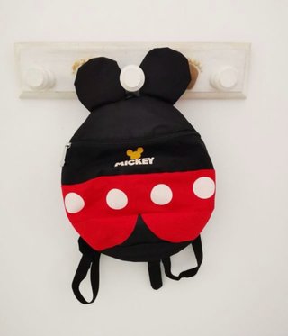 Lote Mochila y Gorra Mickey Mouse Infantil