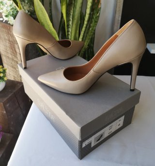 Sapatos de Salto Alto Evalinda Bege Tam 40
