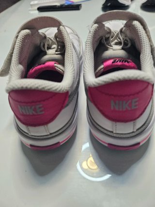 Zapatillas Nike Blancas numero 33