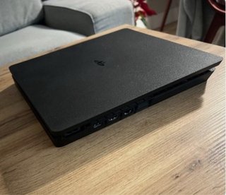 PS4 (PlayStation 4) Negra + Mando + Juego
