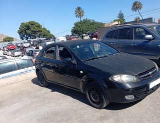 Chevrolet puerta trasera izquierda lacetti 466462