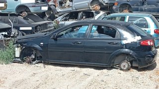 Chevrolet puerta trasera izquierda lacetti 466462