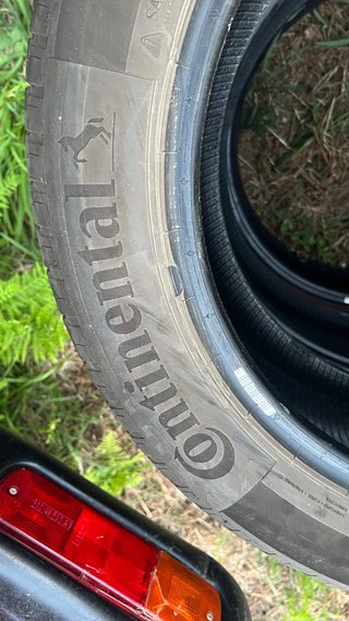 Pareja Neumáticos Continental 215/55 R17