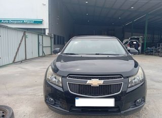 Puerta trasera izquierda chevrolet cruze ls 467341