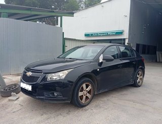 Puerta trasera izquierda chevrolet cruze ls 467341