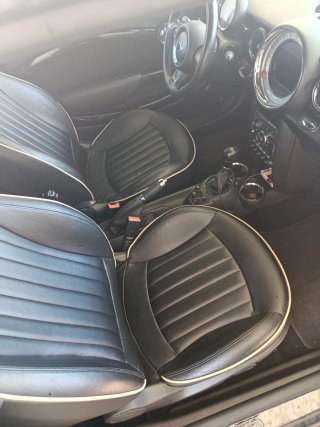 MINI Cooper 2011