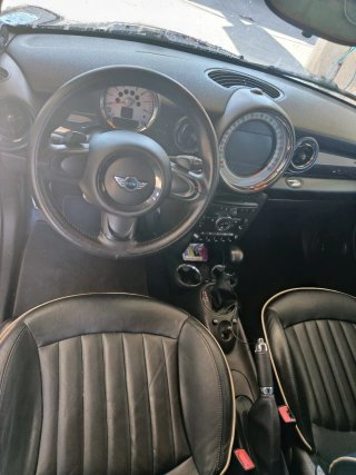 MINI Cooper 2011