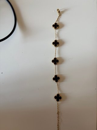 Pulsera Trebol Negra y Dorada