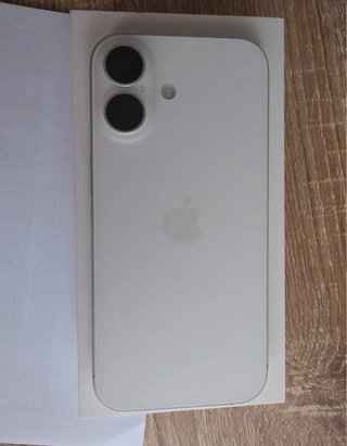 iPhone 17
