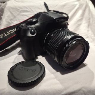 Camara canon eos rebel t6 o 1300D + dos baterias
