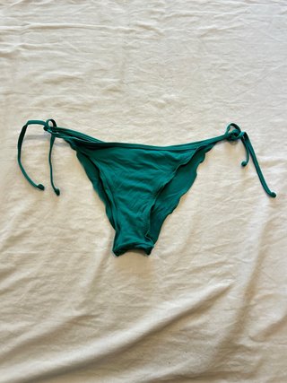 Braguita bikini verde con cordones