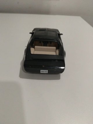 Coche de juguete deportivo negro