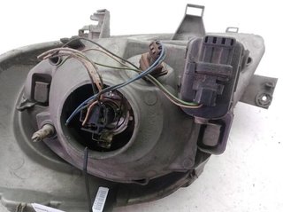 Faro derecho renault 22608901 7700311372 trafic ii