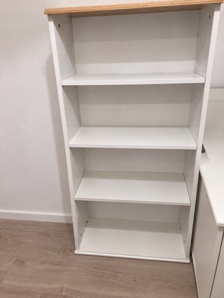 Aparador con estantería IKEA SKRUVBY
