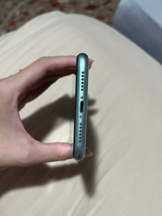 iPhone 11 Apple