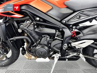 TRIUMPH STREET TRIPLE 765 R A2 2024 17642 kms.