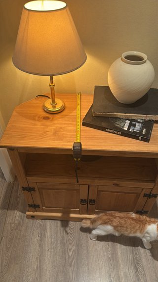Mueble de TV esquinero de madera