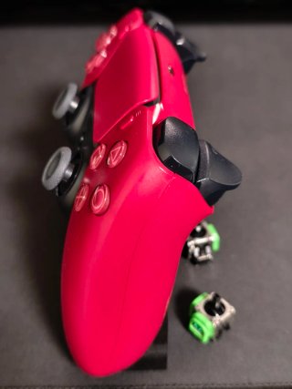 DualSense Cosmic Red PS5 TMR Favor Union
