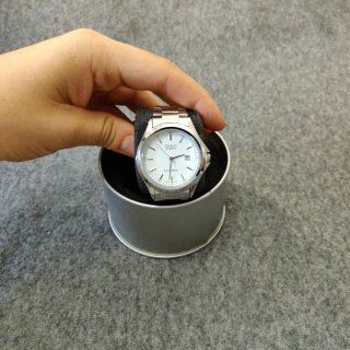 Reloj Casio MTP Plateado y Blanco