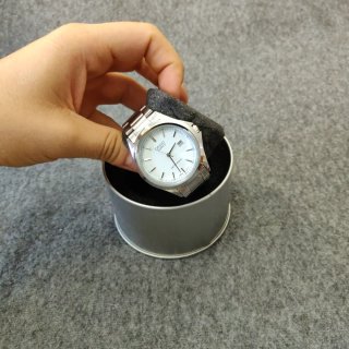 Reloj Casio MTP Plateado y Blanco