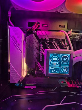 PC Gaming Ryzen / 6600XT / 1TB / 16GB