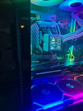 PC Gaming Ryzen / 6600XT / 1TB / 16GB
