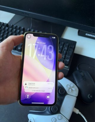 iPhone 11 Amarillo