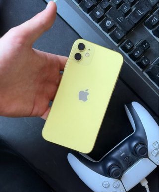 iPhone 11 Amarillo