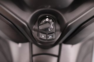 YAMAHA X-MAX 300 2026