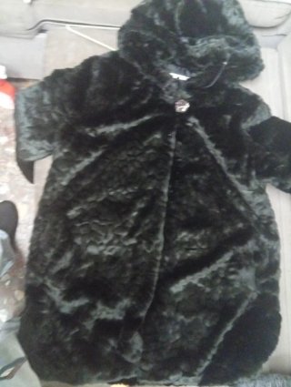 Abrigo negro MISS & MAX con capucha XL