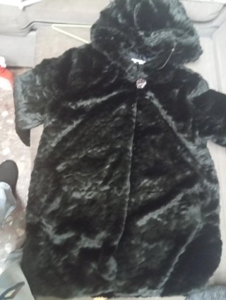 Abrigo negro MISS & MAX con capucha XL