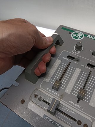 Mesa DJ Akiyama MX 4200. Mesa de mezclas.