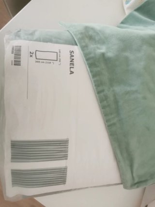 Cortina y Cojín IKEA Sanela