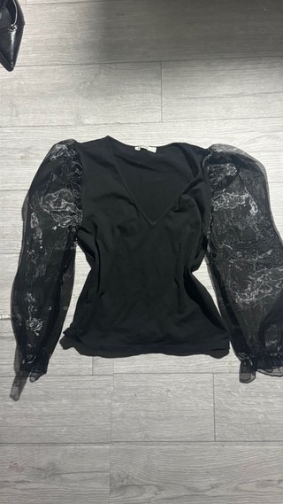 Blusa de fiesta Stradivarius con mangas organza