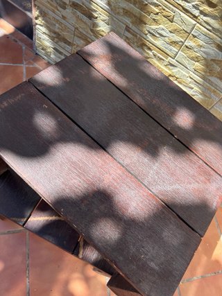 Mesa de jardín de madera