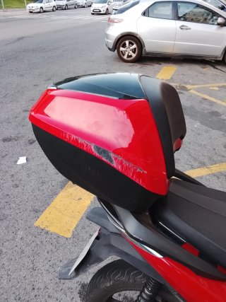 Honda SH 125 2023 Negro/Rojo