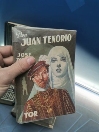 lote de 8 libros, 14 novelas, SELECCIONES DEL READER DIGEST Y MAS