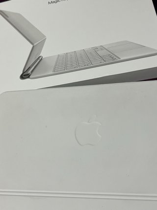 Apple Magic Keyboard para iPad Pro/Air 11” M3-M4