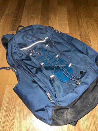 Mochila The North Face Azul y Negra