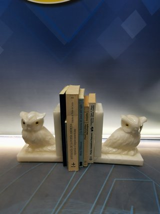 Supporto per libri, marmo intagliato, gufi 16x14x8 cm