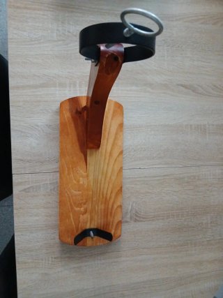 Jamonero de madera