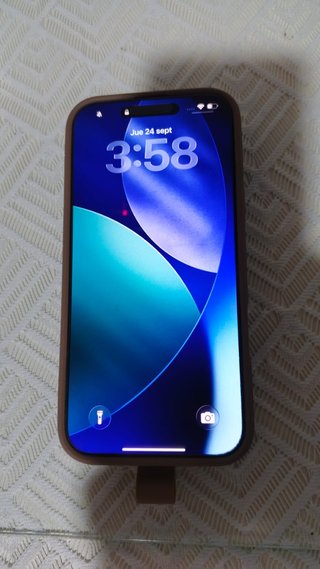 iPhone 17 Pro Max Azul con Aro Rose Gold