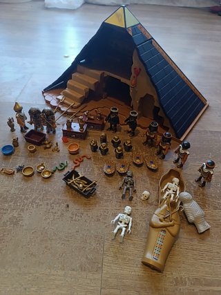 Pirámide Egipcia Playmobil con muchos accesorios