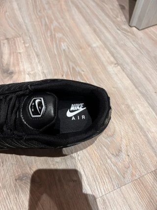 Nike Air Max Plus TN Triple Black Talla 41