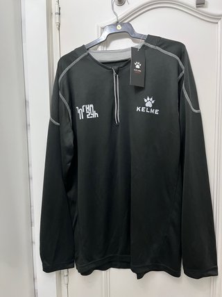 Camiseta deportiva Kelme negra talla L
