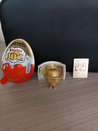 Kinder Joy One Piece Monkey D. Luffy Gold