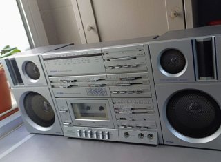 BOOMBEAT JVC SHARP AKAI TOSHIBA RISING SANYO