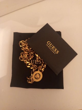 Cadena Guess Dorada Nueva