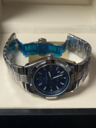 Reloj MOD estilo Vach Const Acero Esfera Azul